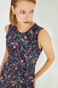 Ärmelloses, seitlich gerafftes langes Kleid mit Paisley-Print